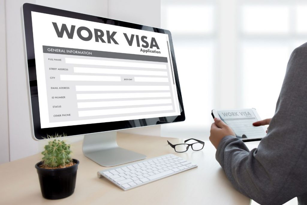How to Get a UAE Work Permit